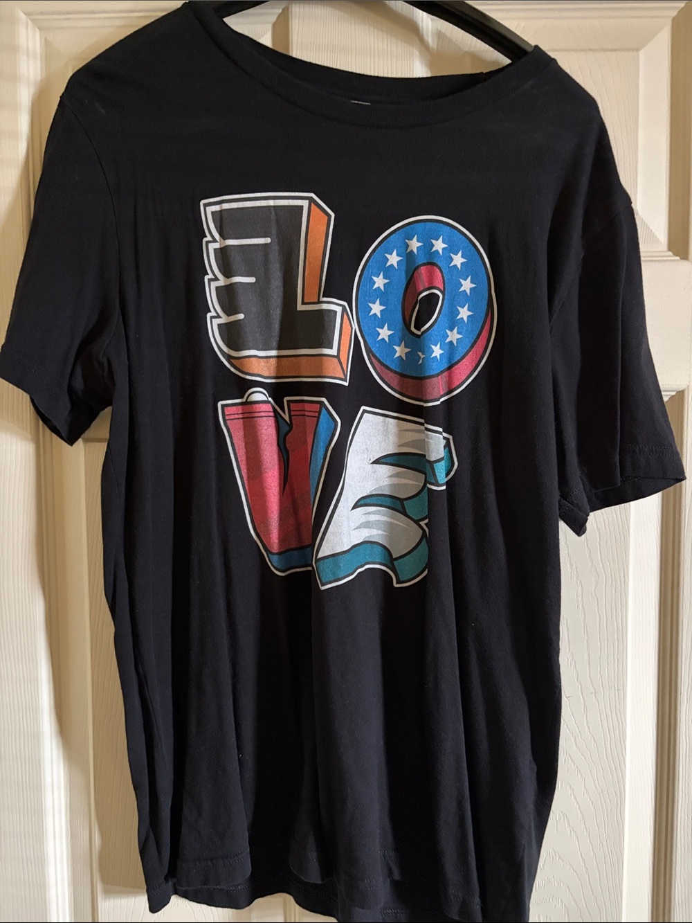 Philly sports teams 'LOVE' Graphic Tee